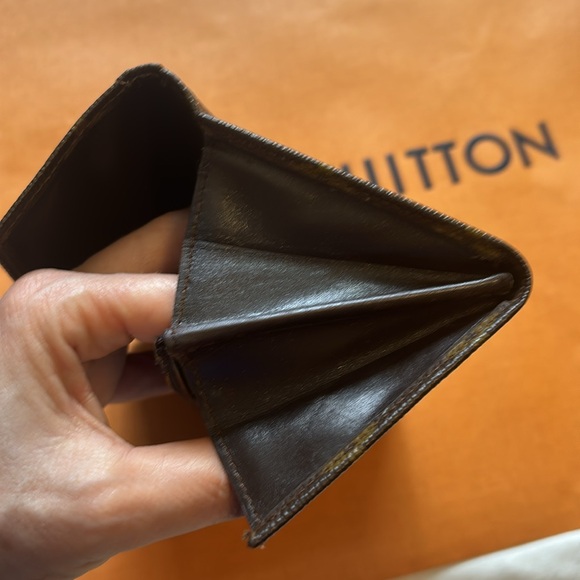 Louis Vuitton Wallet - Picture 9 of 11